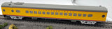 Walthers 932-9252 MILWAUKEE ROAD 30 Seat Parlor Car Yellow Scheme Mainline HO Scale Like New