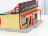 MTH Railking 30-90293 Regina's Soft Ice Cream Road Side Stand O SCALE Like New