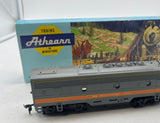Athearn Milwaukee Road F7 b unit nonpowered dummy unit HO SALE Like New
