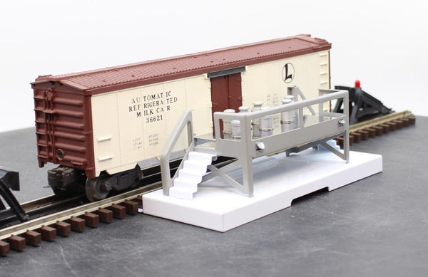 Lionel 6-19554 #3662 Postwar Celebration Milk Car O SCALE Used Excellent Damaged Box as is