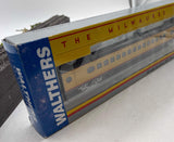 Walthers 932-9252 MILWAUKEE ROAD 30 Seat Parlor Car Yellow Scheme Mainline HO Scale Like New