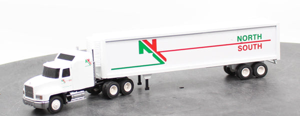 Penjoy 3923 North South Tractor Trailer 1/64 SCALE Like New