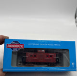 ATHEARN RND74968 NORFOLK AND WESTERN 4 WINDOW CABOOSE WEATHERED AND CUSTOM PAINT HO SCALE WEATHERED AS IS Like New WRONG BOX