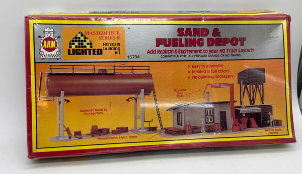 AHM 15704 HO Sand & Fueling Depot Lighted Building Kit HO SCALE NEW