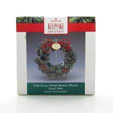 Hallmark Little Frosty Friends Memory Wreath with display stand for miniature ornament set