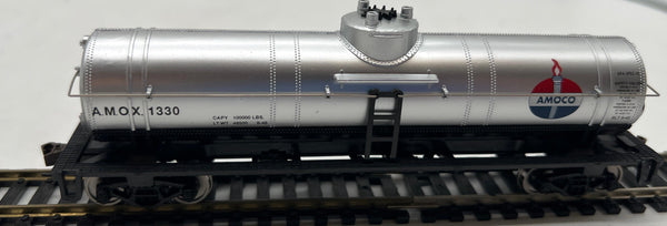 Walthers WalthersTrainline 931-1613 Amoco 40' Tank Car #1330 HO SCALE Like New