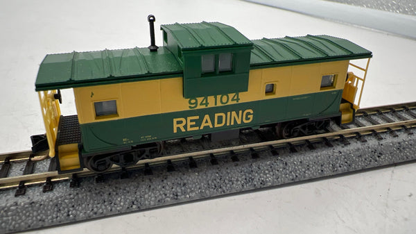 Atlas 30309 N Scale Reading Extended Vision Caboose #94104 Like New