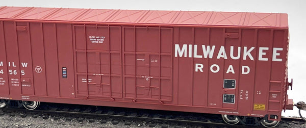 InterMountain 4133002-05 Milwaukee Road 50' High Cube double door boxcar HO SCALE Like New