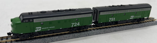 Kato 176-212, 176-101 Burlington Northern BN F7-A,B (Set of 2) N Scale Like New no horn