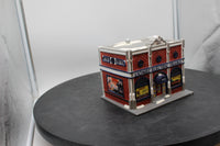 Dept 56 2202 Lionel Electric Trains Shop Snow Village  Used Excellent no light cord Damaged Box