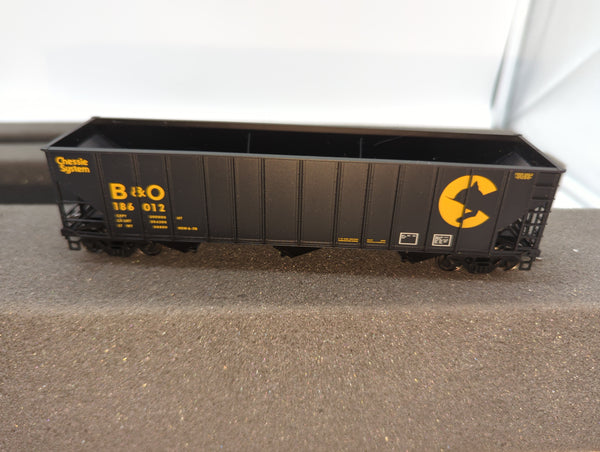 Bowser 40693 Chessie System 100 Ton  B&O #186012 HO  SCALE Like New