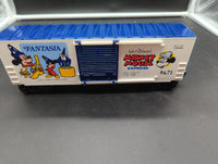 Lionel 6-9671 Walt Disney Mickey Mouse Snow Fantasia Hi Cube Boxcar O scale Used Excellent Damaged Box