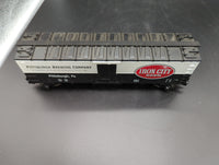 MTH Railking 30-7831 Iron City Beer 2 Reefer Car #Iron City Beer (Black & White). PBC 1861 O SCALE Like New Damaged Box