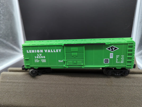 Lionel 6-16258 Lehigh Valley LV  boxcar  O SCALE Like New