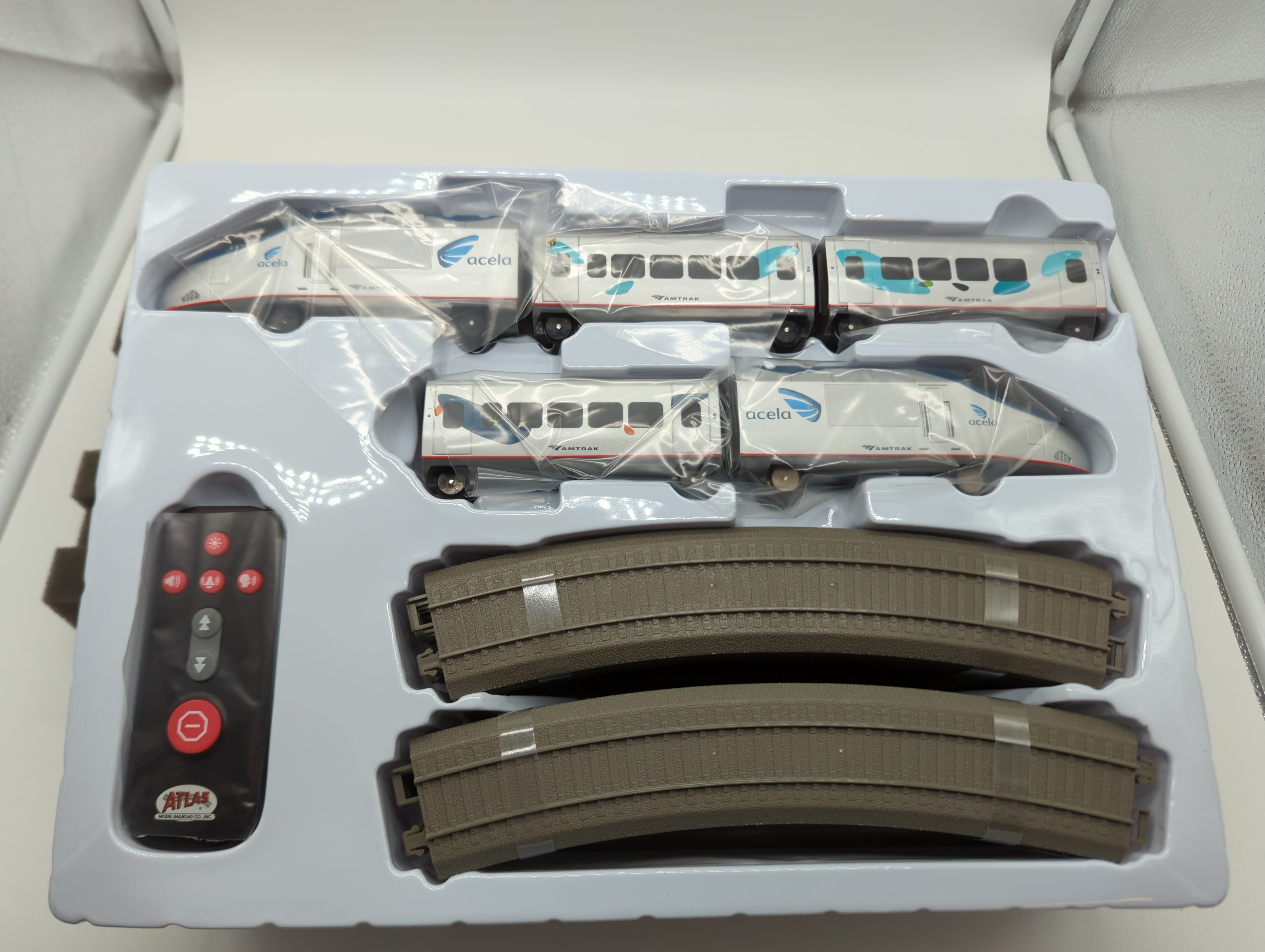 Atlas Trainkids 15000000 Passenger Train Set Amtrak HO SCALE NEW