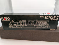 Kato 37-6381 EMD SD70MAC Cab Headlight BN Executive #9580 HO Scale Like New