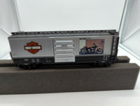 MTH Premier 20-90228 Harley-Davidson 2005 Softtail Deluxe 40' Box Car 2005. O SCALE NEW