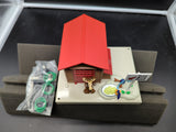 Lionel trains 6-12955 Looney Tunes Wile E Coyote and Road Runner ambush shack O SCALE Like New