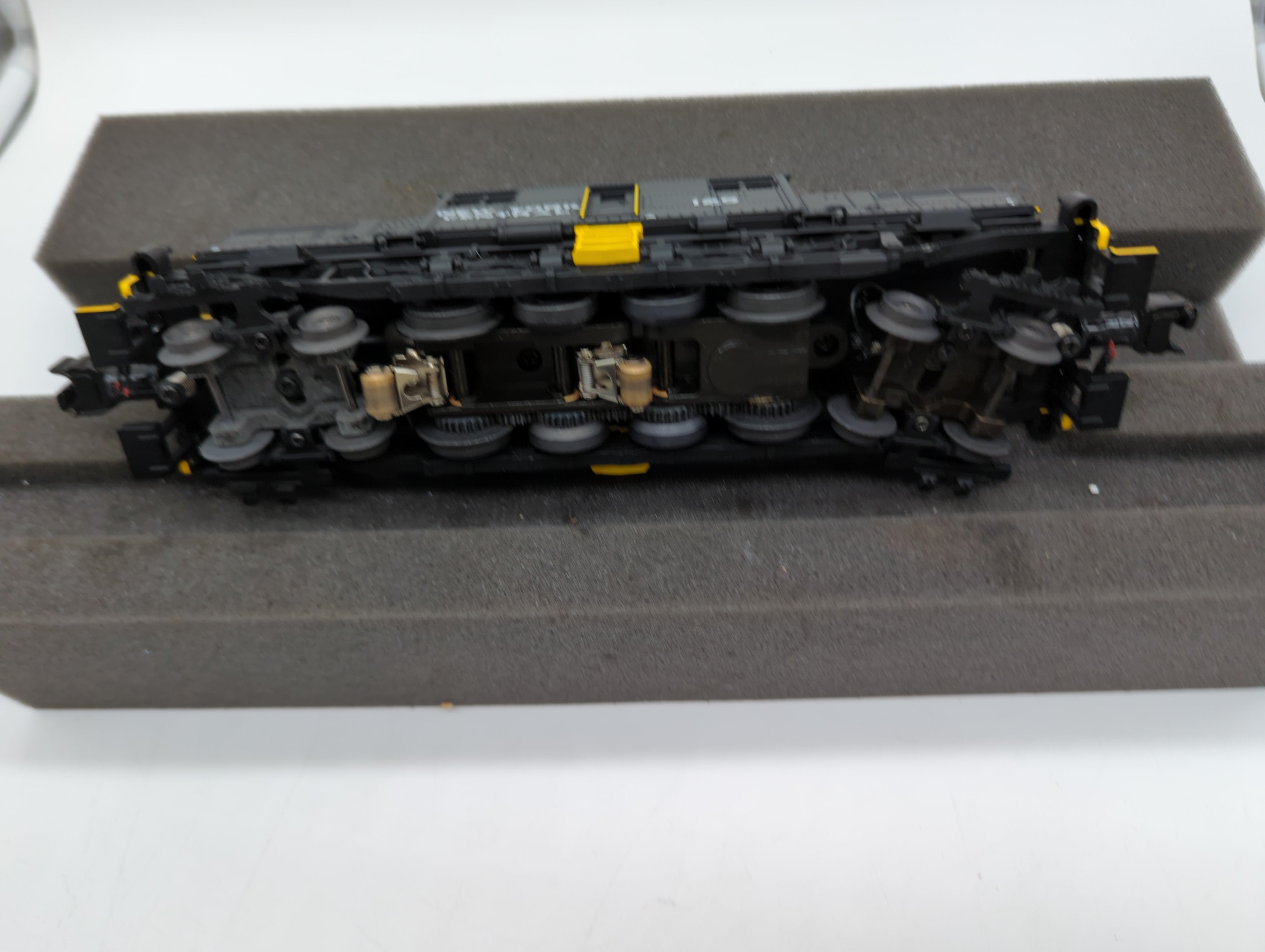 Lionel 6-18373 NEW YORK CENTRAL NYC TMCC S-2 ELECTRIC #125 O SCALE Lik