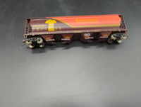 Bachmann 19140 CANADIAN 4 BAY CYLINDRICAL GRAIN HOPPER - SASKATCHEWAN SKNX 397387 - WHEAT HERALD HO SCALE Like New