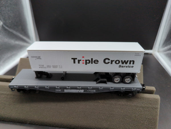 Lionel 6-17506 Norfolk Southern NS flat car with Triple Crown trailer O SCALE Like New