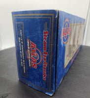 Atlas 6671-2 O SCALE New Haven #c-681  NE-6 Caboose 3 rail NEW Damaged Box