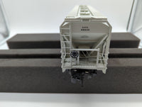 MTH Premier 20-97882 Continental Grain Company 3-Bay Centerflow Hopper #46630. O SCALE Like New