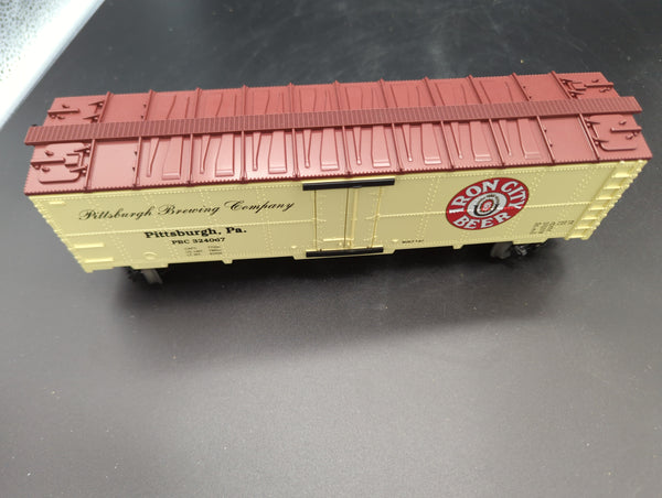 MTH Railking 30-2592 Pittsburgh Brewing Company PBC 435067 Reefer Car . O SCALE NEW