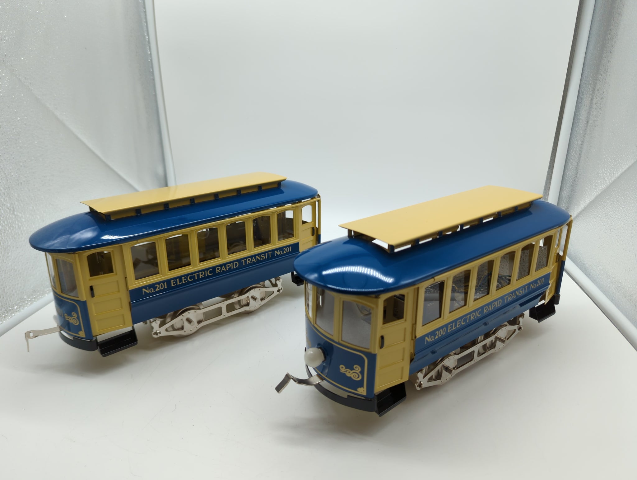 Lionel 6 13900 6 13901 Lionel Classics Tinplate 200 Trolley and 201 T