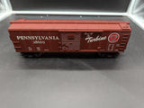 MTH Railking 30-7465 Pennsylvania Operating Box Car w/Signal Man - PRR Car  28669 O SCALE Like New