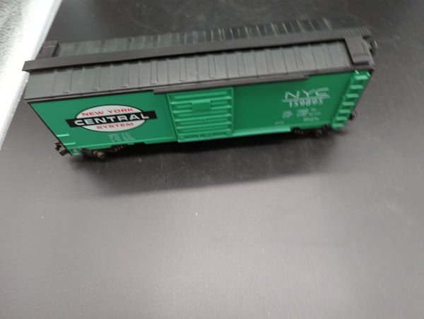 MTH MT-9300L New York Central (NYC) 159895 Jade Green Box Car O SCALE Like New