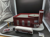 MTH Railking 30-9070 Trailways Bus Station - Trailways O SCALE Like New Damaged Box