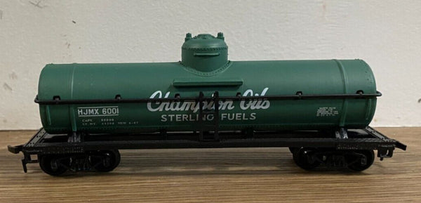 Model Power 98110 Champion Oil Tank Car with Knuckle Couplers (Kadee) HO SCALE NIB