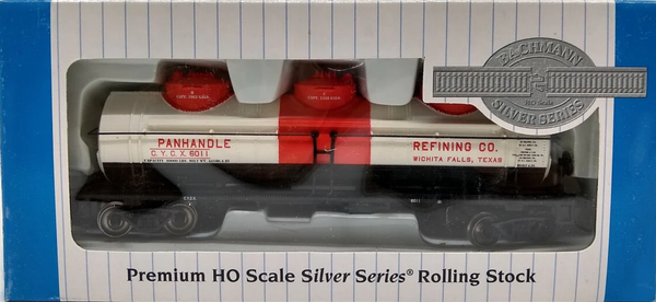 Bachmann 17139 Panhandle Refining Co. 40' 3-dome tank car HO SCALE