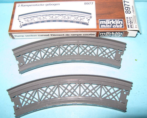 Marklin 8977 Ramp Section Curved (box of 2)    Z SCALE (1:220)