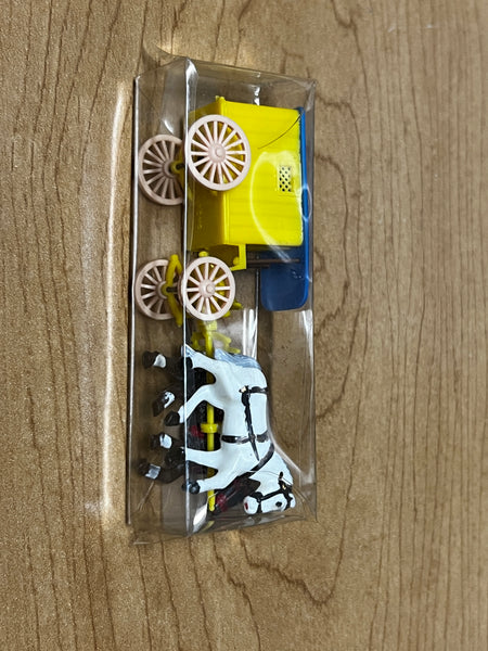 HO Scale Horse and Carriage Yellow   SZ2