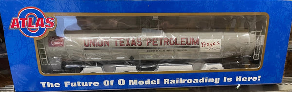 Atlas 6406-2 Union Texas Petroleum Tank Car #933021 3 Rail DC Used