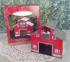 Hallmark  Ornament 1999 Red Barn, Town and Country series